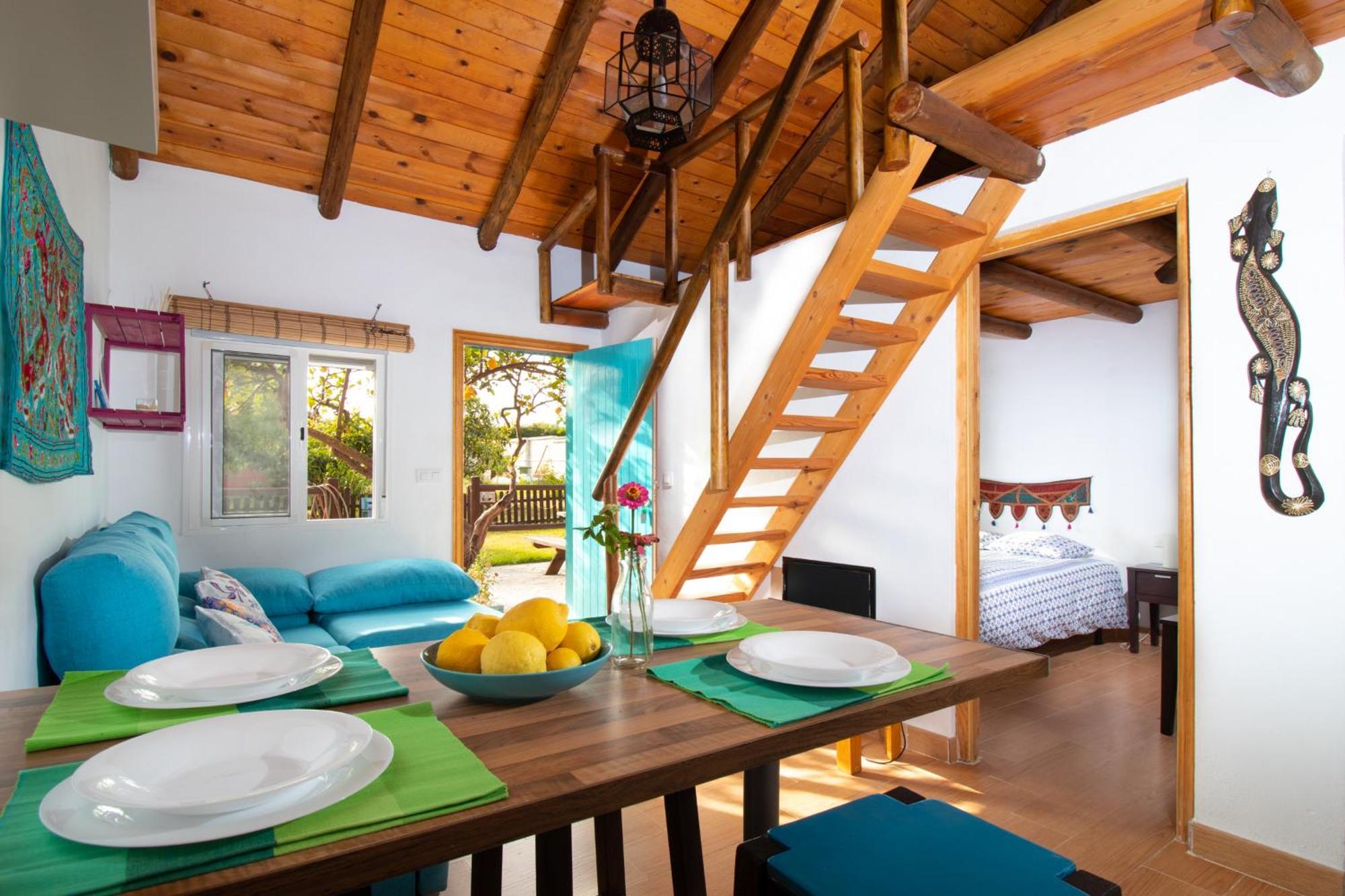 Karma House Guest House กาซาเรส ภายนอก รูปภาพ