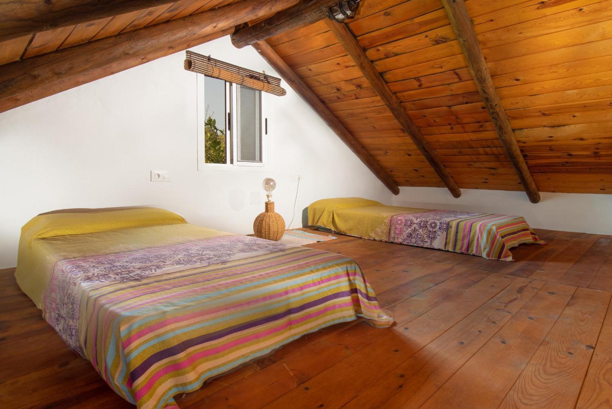 Karma House Guest House กาซาเรส ภายนอก รูปภาพ