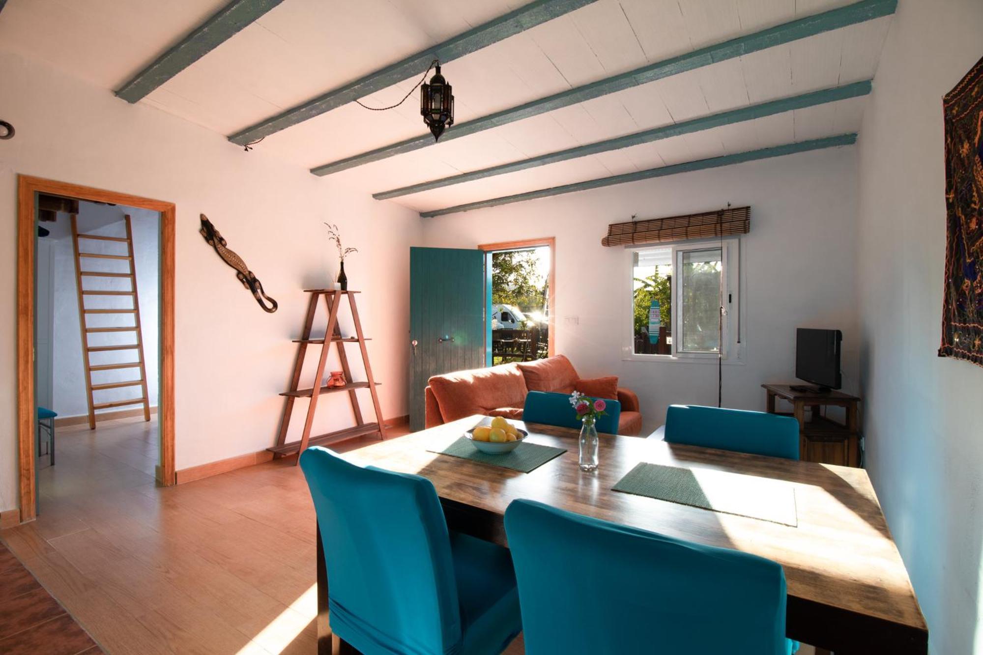 Karma House Guest House กาซาเรส ภายนอก รูปภาพ